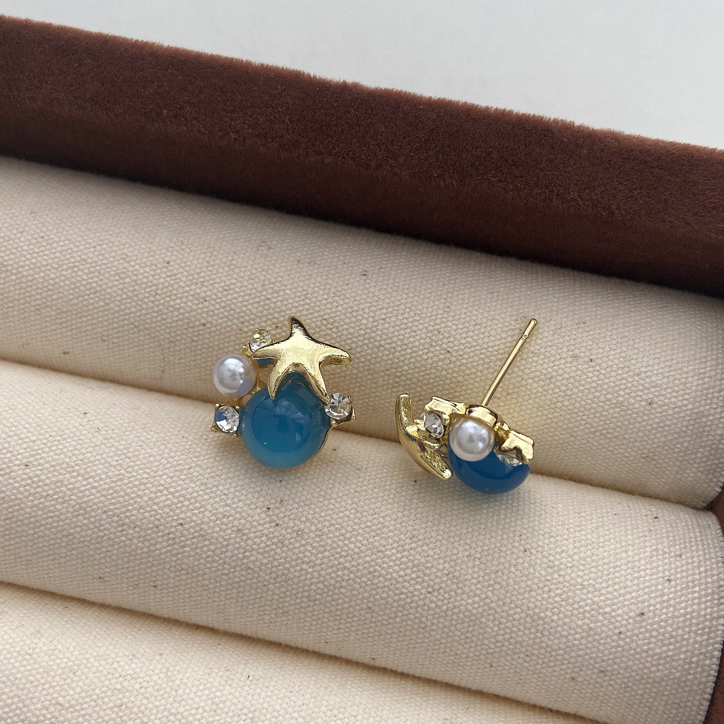 Ocean Vibes Starfish Earrings - Blue Cabochon & Pearl Studs
